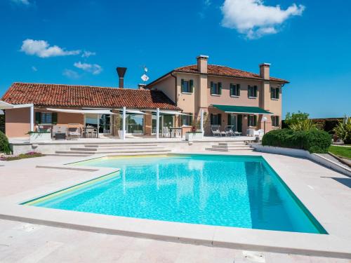 Cavarzere Apartment | The Roses House vicino Chioggia, Sottomarina e Venezia