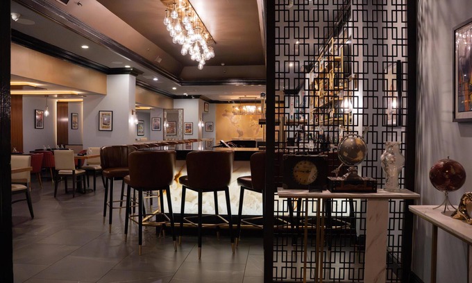 Roslyn Hotel | The Roslyn, Tapestry Collection by Hilton