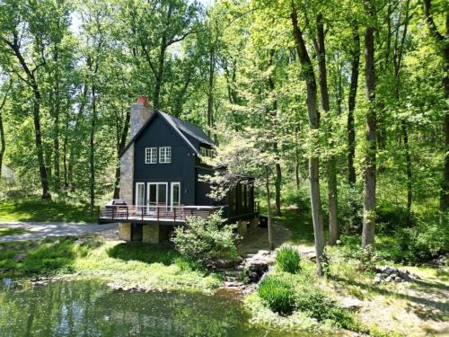 Wrightsville House | The Roundtop Chalet romantic couples getaway