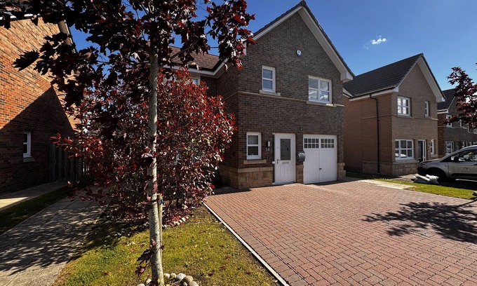 Kinghorn Cottage | The Rowan Nook - sleeps 6 guests in 3 bedrooms
