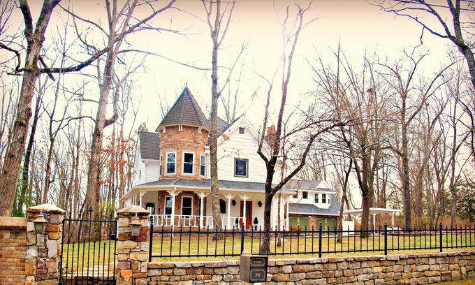 Lookout Mountain House | "The Roxanna Jewell" - Vintage beauty, modern comfort!