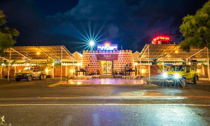 Rajpipla Hotel | The Royal Heritage Tent Resort - Statue Of Unity