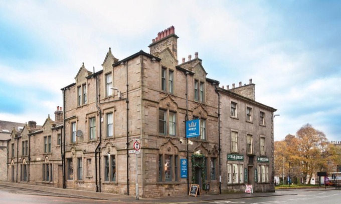 Lancaster Hotel | The Royal Hotel and Bar