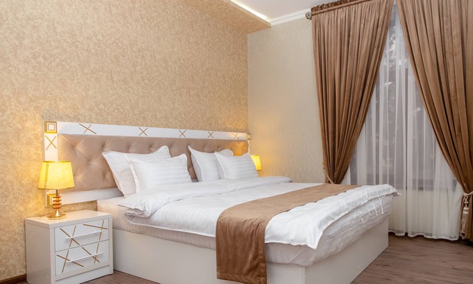 Navoiy Bed & Breakfast | The Royal Hotel