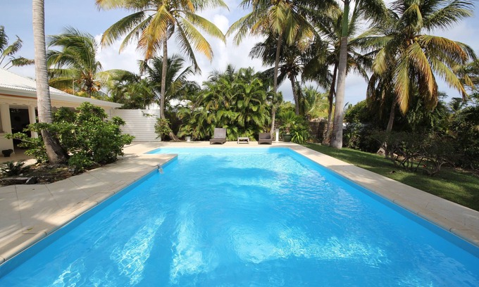 Saint-Francois Villa | The ROYAL PALM TREE Villa with swimming pool