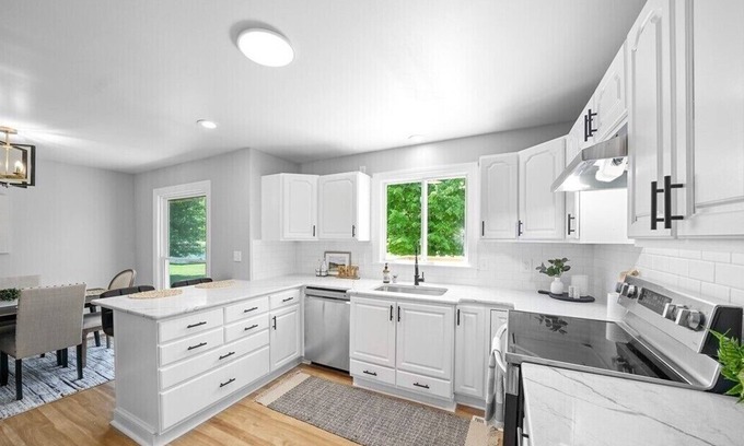 North Royalton House | The Royalton Hidden Gem Dreamy villa 6bedrooms/4bath