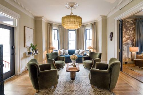 Newport House | The Royce - Two Luxury Family Homes in Downtown Newport