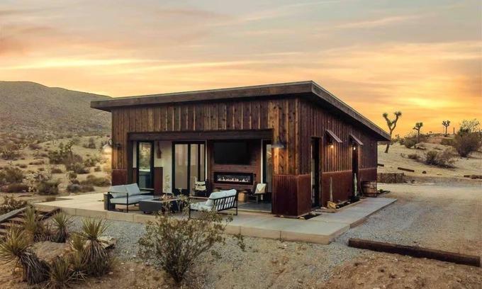 Yucca Valley House | The Rum Runner - A Modern Desert Homesteader