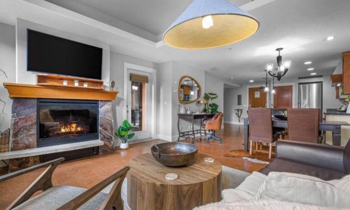 Canmore Condo | The Rundle Rock Retreat - Luxurious~Mountain Views