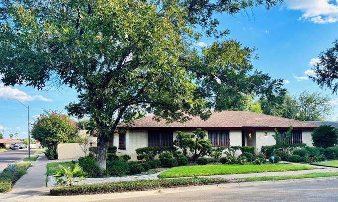 Bonanza House | The Rustic Home III, exceeding your expectations, not your budget!