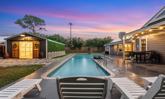 Jupiter House | The Rustic Resort - 2 Homes, Pool, Building, Golf! Sleeping for up to 30!