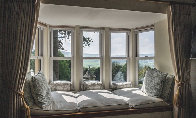 Leyburn Bed & Breakfast | The Saddle Room Restaurant