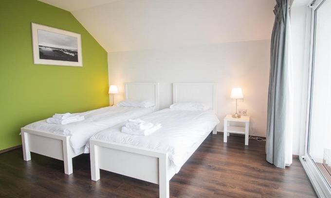 Bowmore House | The Saddlers House - the best price per bed