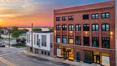 Madison Hotel | The Saddlery Madison