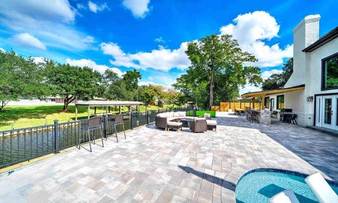 Pretty Bayou House | The Sage House