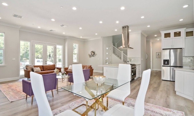 Central Davis House | The Salma Plan: 4BR, 3.5BA, 2600 Sq Ft, Near Campus