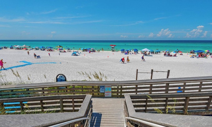 Gulf Place Condo | The Salty Dog on 30a: Modern Updates, 1 Minute to the Beach!