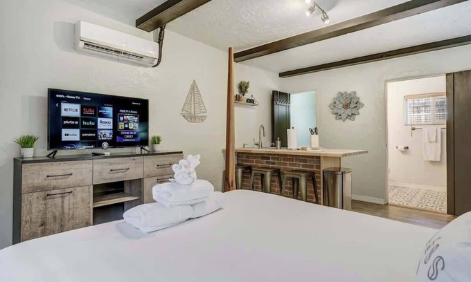 West Colorado Springs Apartment | The San Ayre Court Studio