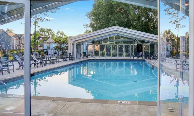 South Haven House | The Sandbar: Spacious Dog-Friendly Getaway with Access to Year-Round Pool & Hot