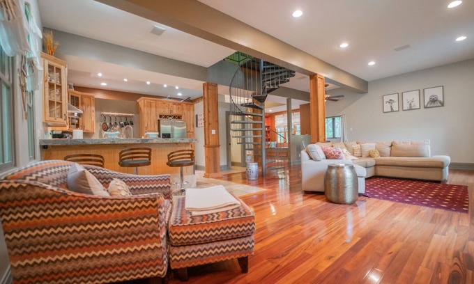 Miller Beach Other | The Sandcastle, Hot Tub Open Year Around, Fire Pit, Walk to the Beach
