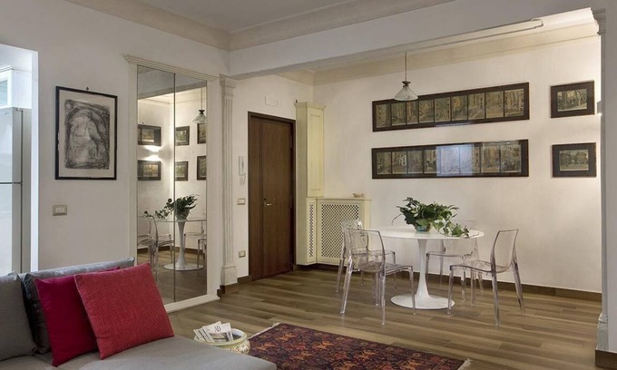Quartieri Spagnoli Apartment | The Sant'Anna place