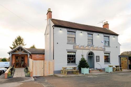 Amerton Bed & Breakfast | The Saracens Head