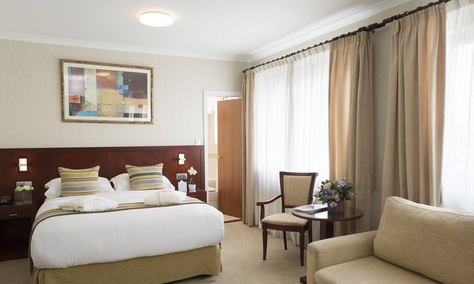 Saint Helier Hotel | The Savoy Jersey