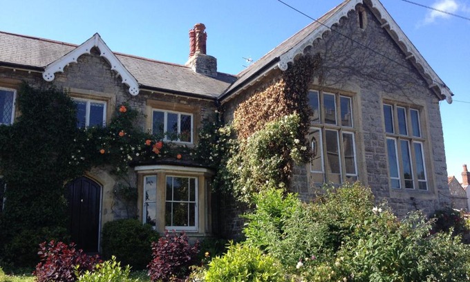 Woolavington Bed & Breakfast | The School House