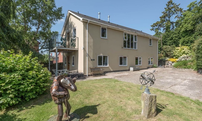 Bishops Castle Apartment | THE SCHOOLHOUSE BAKEHOUSE, family friendly in Bishop's Castle