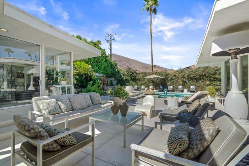 Twin Palms House | The Schwartz House