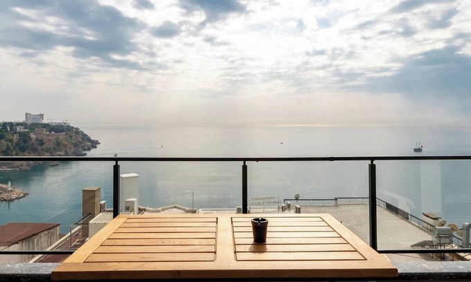 Antalya City Centre Condo | The Sea Cliff Signature: Sea and Mountain Views in the Heart of Antalya
