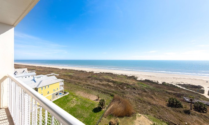 Beachtown Condo | The Sea Spot at The Galvestonian-Private Balcony-Beachfront-Heated Pool!
