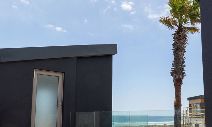 Sunset Beach Apartment | The Sea-View Lodge @ Ocean 9