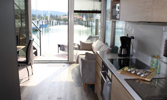 Piran Apartment | The Seaborn Residence - Two Bedroom Floating House