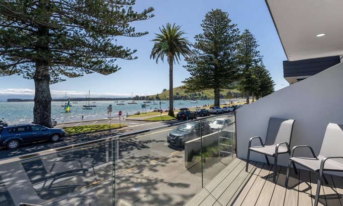Mount Maunganui House | The Seafarer ~ Mount Maunganui - Beyonder Holiday Homes
