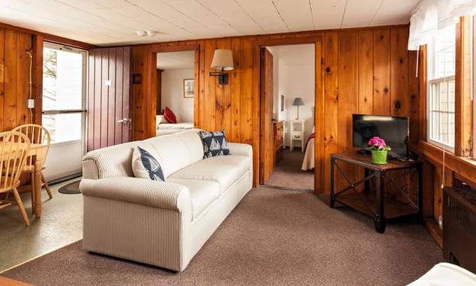 Eastham House | The Seagrove Suites & Guest Rooms