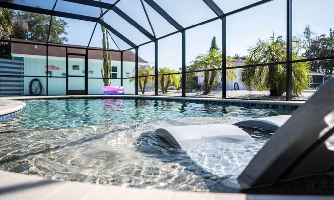Laurel House | The Seahorse