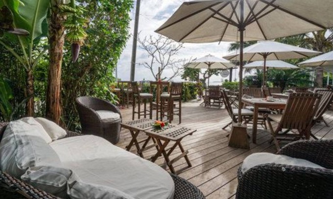 Nuku'alofa Cabin | The Seaview Lodge