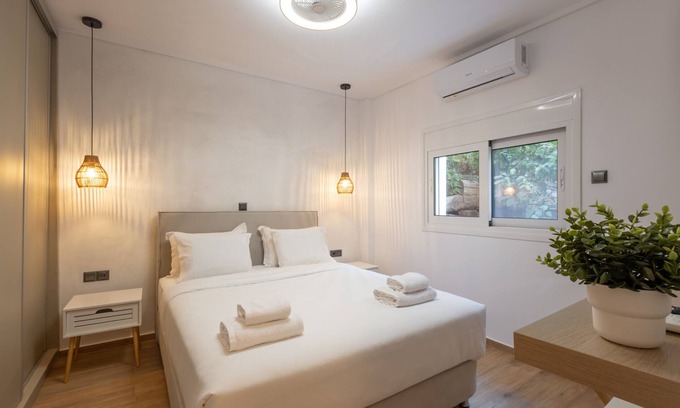 Agia Paraskevi House | The Secret Garden Stay