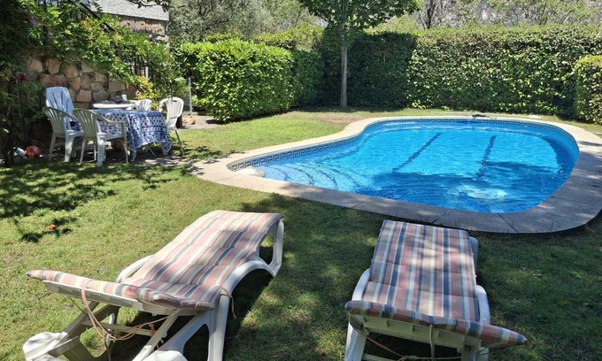 Mataelpino Apartment | *THE SECRET GARDEN*: charming house in El Boalo (Sierra of Madrid)