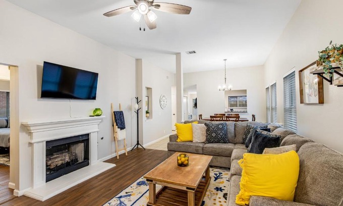 Pflugerville House | The Secretariat