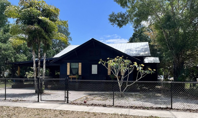 Edgewood House | The Seminole Station - Historic 1925’s Craftsman