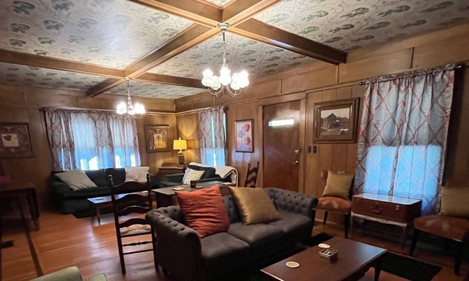 Damascus House | The Seymore House