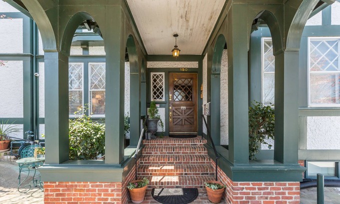 Winston - Salem Hotel | The Shaffner Inn