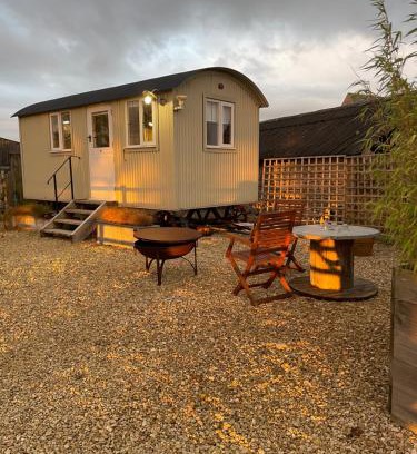 Brackley House | The Shepherd's Hut