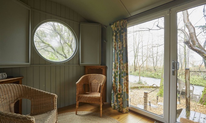 Grasmere Cabin | The Shepherd’s Hut is a charming retreat to relax after a day at the Lakes.