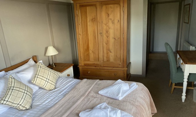 Acaster Malbis Hotel | The Ship Inn