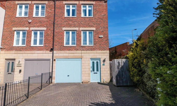 Whitby Cottage | THE SHIPWRIGHTS, family friendly, country holiday cottage in Whitby