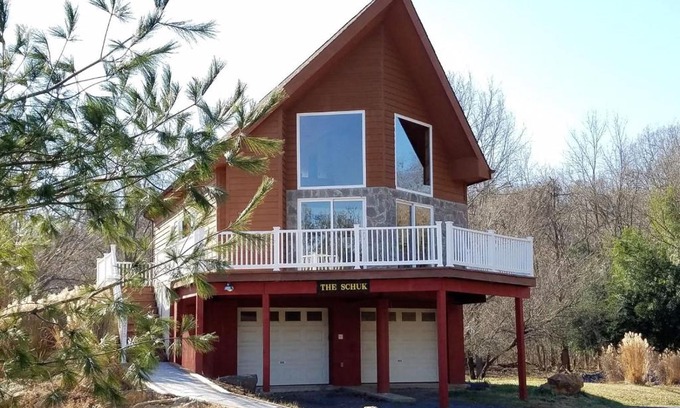 Luray House | The Shuck- Christophers Riverside Cabin