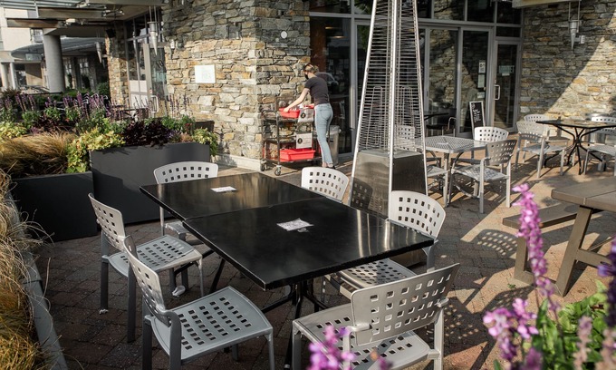 Booktown Hotel | The Sidney Pier Hotel & Spa